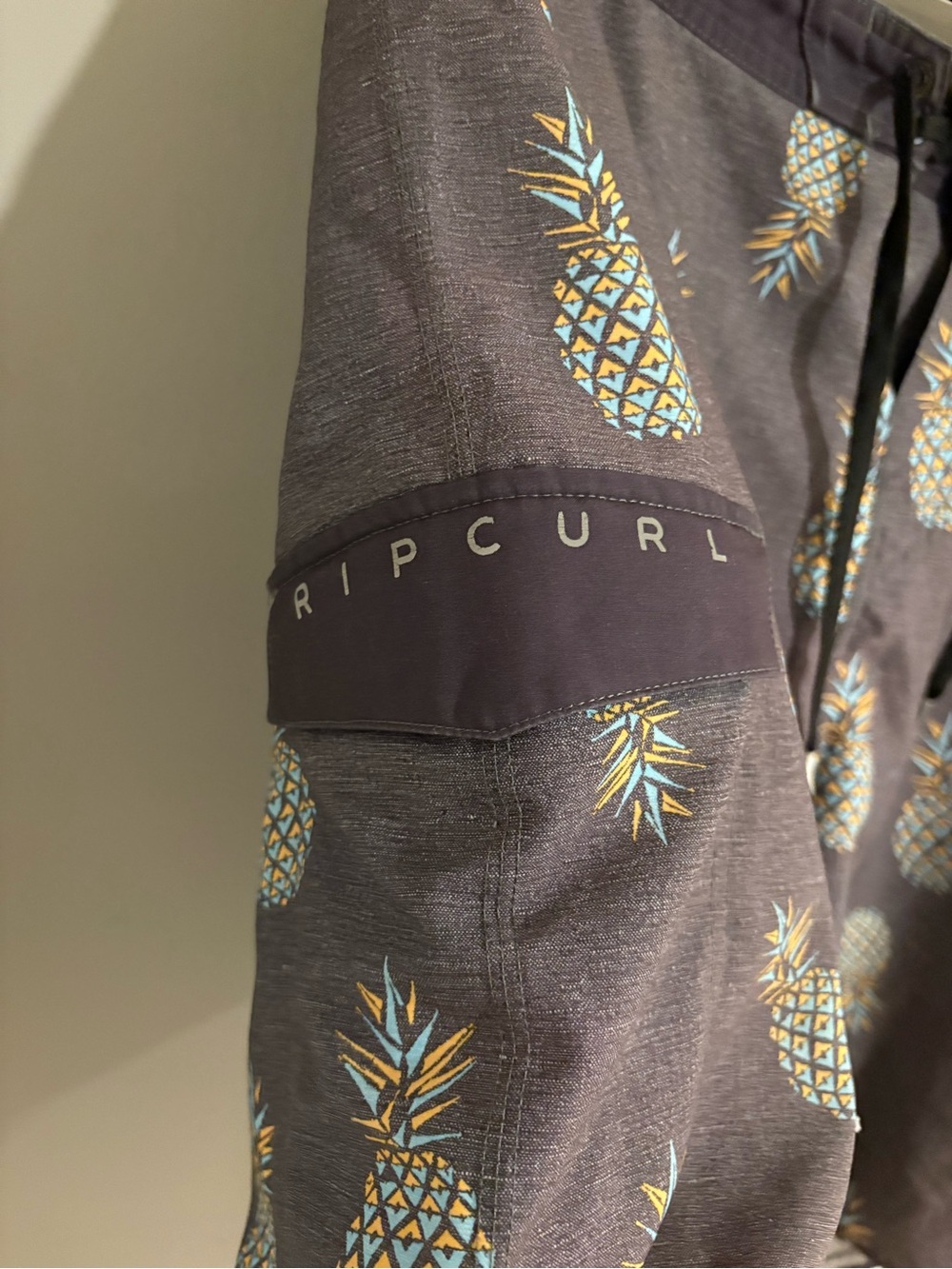 Rip Curl Men’s 36 Pineapple Board Shorts Gray Swim Trunks Surf Beach - Picture 3 of 6